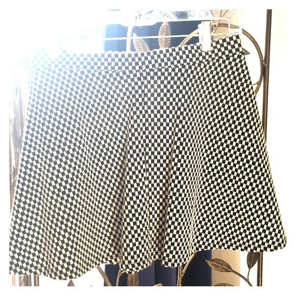 F21 checkered circle skirt - Picture 2 of 4